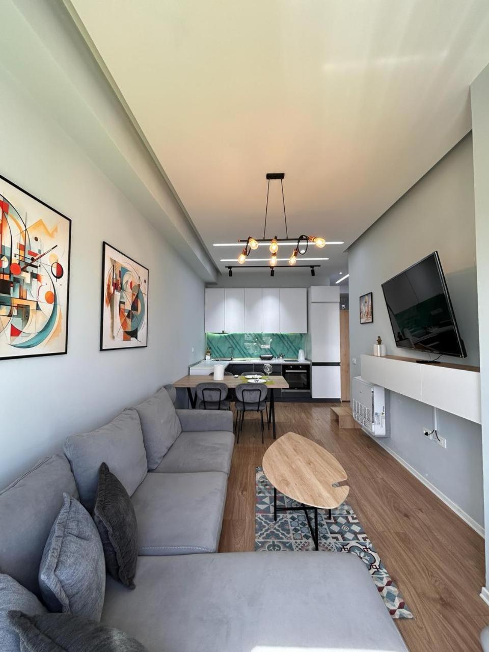 Picasso Apartment Тирана Екстер'єр фото
