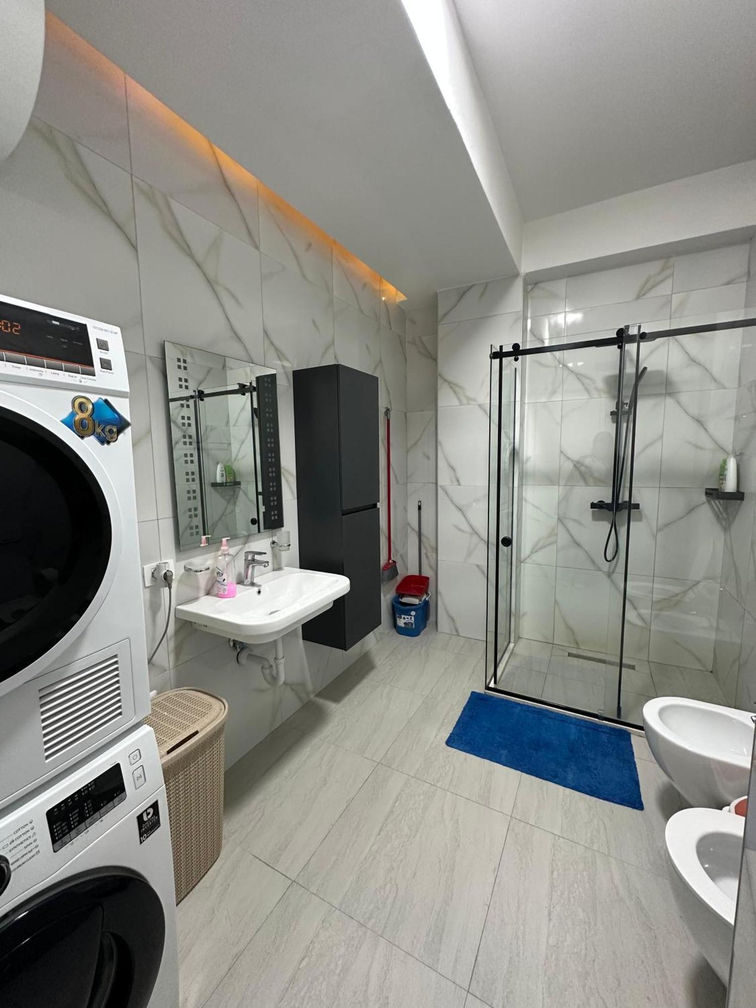 Picasso Apartment Тирана Екстер'єр фото