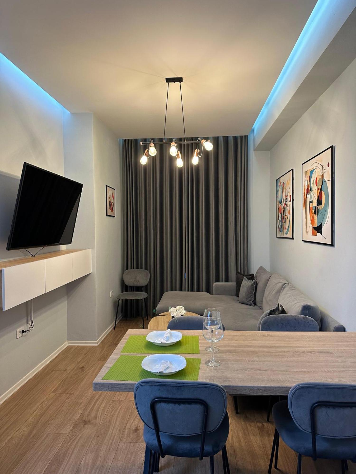 Picasso Apartment Тирана Екстер'єр фото